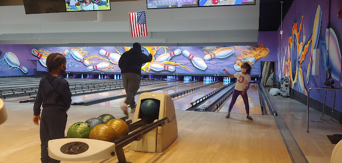 State-of-the-art bowling lanes in Chicago